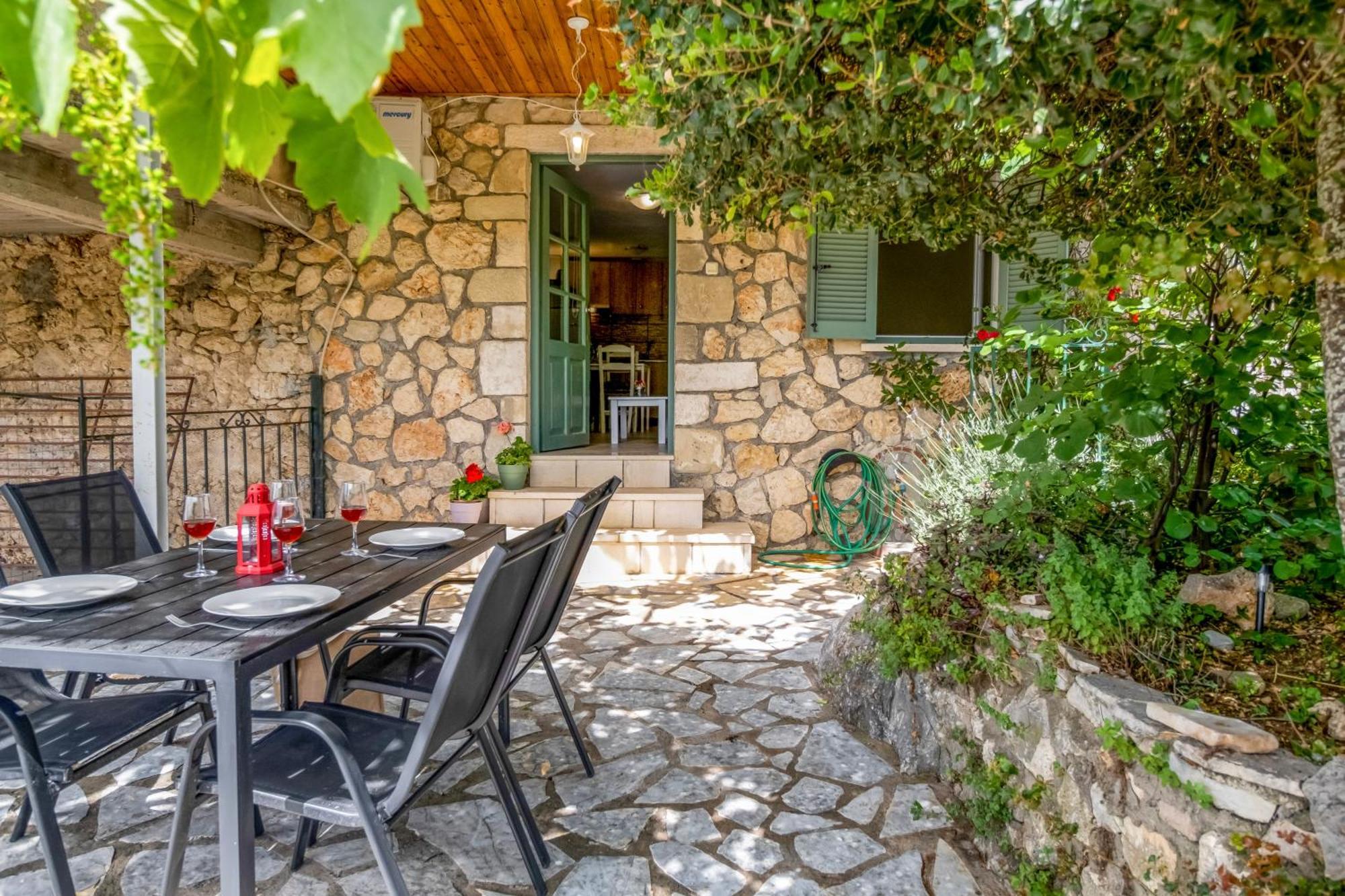 Kerkis Traditional Guesthouse Drymon エクステリア 写真